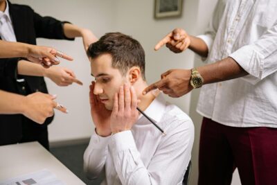 Saúde mental e trabalho: A importância dos direitos trabalhistas para o bem-estar no ambiente profissional