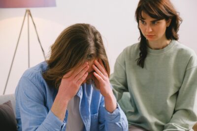 Dicas de bem-estar emocional para noivos na preparação para o grande dia