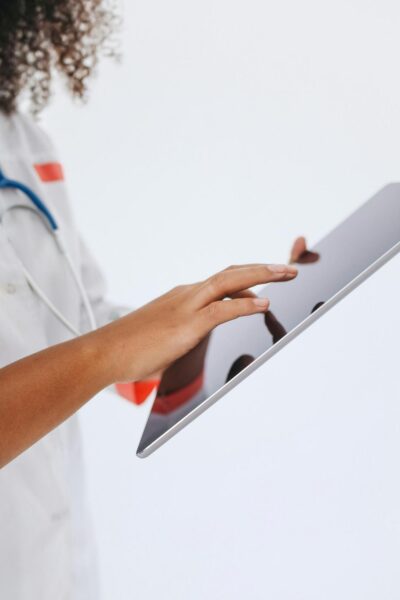 Inovações em Saúde: Como a Inteligência Artificial Está Transformando os Cuidados Médicos da Atualidade