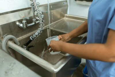 Como Identificar Vazamentos de Água e Proteger sua Saúde e Bem-Estar em Casa