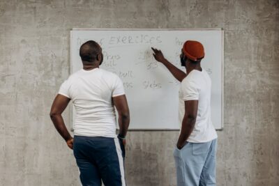 Interconexões Entre Saúde, Educação e Desenvolvimento Pessoal para um Estilo de Vida Ativo